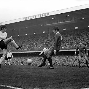 Derby v. Liverpool. O Hare shoots stopped by Ron Yeats. November 1969 Z10619
