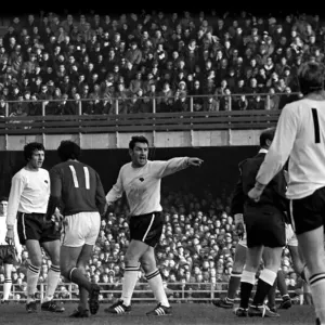 Derby v. Nottingham Forest. Dave Mackay not seeing eye to eye with the ref Derby v. Nottingham Forest. Dave Mackay not seeing eye to eye with the ref