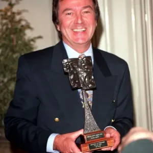 DES O CONNOR AT RADIO INDUSTRIES CLUB CELEBRITY AWARDS(HEADSHOT