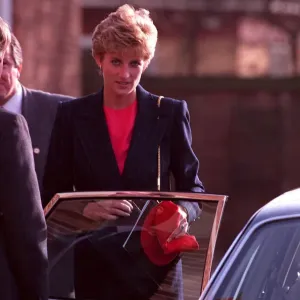 DIANA PRINCESS OF WALES GETTING INTO CAR OUTSIDE THE RED CROSS CENTRE IN NORTH LONDON DIANA PRINCESS OF WALES GETTING INTO CAR OUTSIDE THE RED CROSS CENTRE IN NORTH LONDON