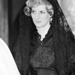 Die Prinzessin Diana trifft sich mit Papst Johannes Paul II im Vatikan am 29. April 1985 Die Prinzessin Diana trifft sich mit Papst Johannes Paul II im Vatikan am 29. April 1985