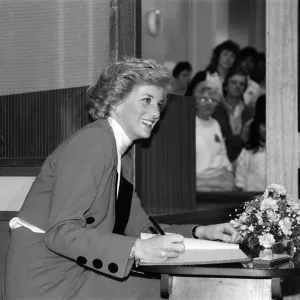 Diana, Princess of Wales Visits Birmingham Accident Hospital Print