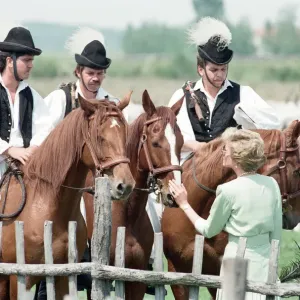 Diana, Princesa de Gales visita Hungría. Mayo 1990.
