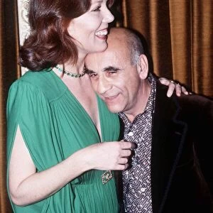 Diana Rigg Actress with Warren Mitchell - December 1974 dbase msi