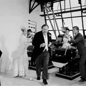 Dick Van Dyke (right), Sally Ann Howes and James Robertson Justice (in black tails Dick Van Dyke (right), Sally Ann Howes and James Robertson Justice (in black tails