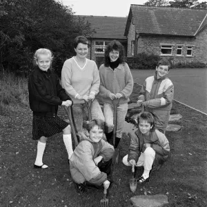 Flockton CofE First School Digging in Print 1988