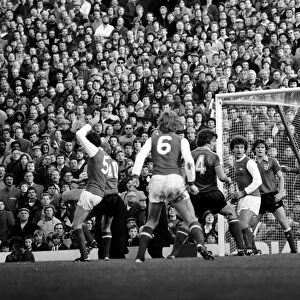 Division 1 football. Arsenal 2 v. Sunderland 2. October 1980 LF04-44-080