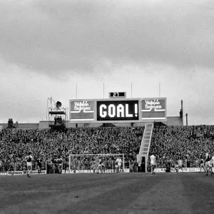 Division Two Football 1980 / 81 Season. Luton v West Ham United, Kenilworth Road Division Two Football 1980 / 81 Season. Luton v West Ham United, Kenilworth Road