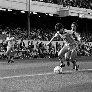 Division One Football 1985 / 86 Season, Arsenal v Aston Villa, Highbury