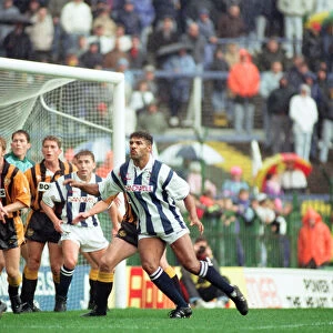 Don Goodman of West Bromwich Albion in action against Hull. 28th September 1991