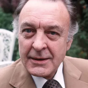 Donald Sinden actor - July 1981 Dbase MSi Donald Sinden actor - July 1981 Dbase MSi
