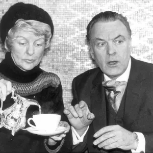 DONALD SINDEN WITH ELAINE STRITCH IN LONDON WEEKEND T. V. - TWOs COMPANY 1978