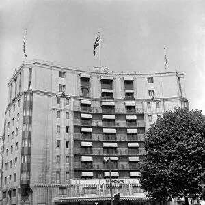 The Dorchester Hotel, Park Lane, London July 1961. W1K 1QA ***