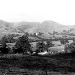 Dovedale lying betwen Bunster Hill (left) and Thorpe Cloud (right) in Derbyshire