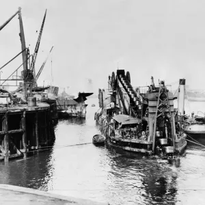 Dredging work at Palmers Jarrow yard in September of 1935