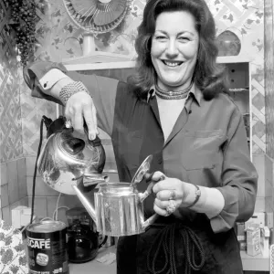 Drink Tea: A lady from high society shows how she makes her idea of a Perfect Cup of Tea Drink Tea: A lady from high society shows how she makes her idea of a Perfect Cup of Tea