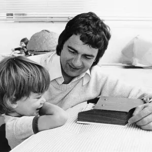 Dudley Moore - September 1978 Actor / comedian and pianist with his two Dudley Moore - September 1978 Actor / comedian and pianist with his two