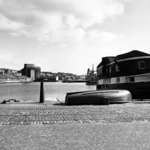Dundee Harbour Print - 4th September 1976