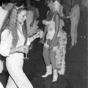 Ebony White Ball at the Embassy Club. December 1981 Ebony White Ball at the Embassy Club. December 1981