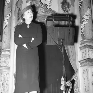 Edith Evans at Wyndhams Theatre Print 22nd May 1951 Edith Evans at Wyndhams Theatre Print 22nd May 1951