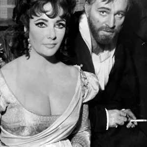 Elizabeth Taylor Actress with husband Richard Burton
