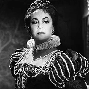 Elizabeth Taylor Actress as Mary Queen Of Scots in The Mirror Crack D