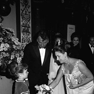 Elizabeth Taylor with husband Richard Burton at the premiere of Staircase