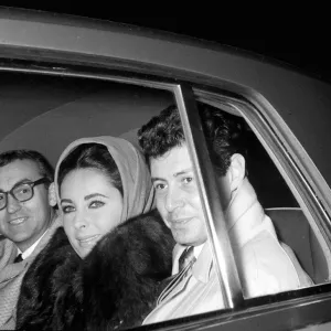 Elizabeth Taylor November 1960 with Husband Eddie Fisher Leaving London Clinic Elizabeth Taylor November 1960 with Husband Eddie Fisher Leaving London Clinic