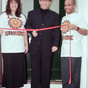 Elton John opening an AIDS Cenre in Brixton. 29th November 1994 Elton John opening an AIDS Cenre in Brixton. 29th November 1994