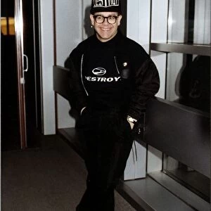 Elton John singer complete with 42 pieces of bagage leaving Heathrow for Los Angeles