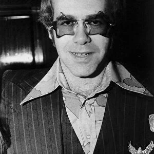 Elton John superstar Janaury 1976