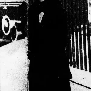 Emily Davison woman suffragette killed by King George Vs horse Anmer 1913 Derby MSI Emily Davison woman suffragette killed by King George Vs horse Anmer 1913 Derby MSI