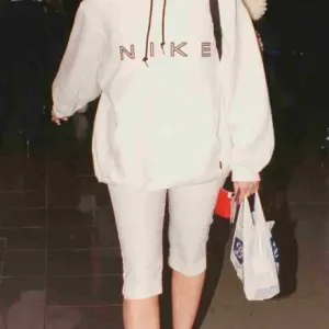 Emma of Spice girls leaves Heathrow for Paris 1997