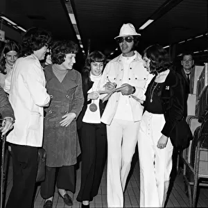 Engelbert Humperdinck at Heathrow Airport. 30th October 1972