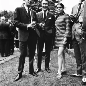 England footballers Peter Bonetti and Jimmy Greaves talks to actors Sean Connery England footballers Peter Bonetti and Jimmy Greaves talks to actors Sean Connery