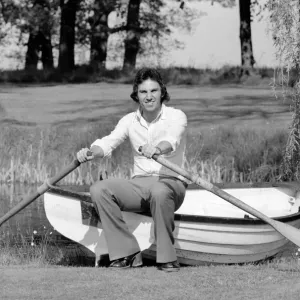 England Squad playing golf. May 1975 75-2639-019