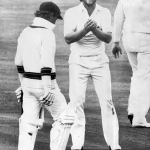 Inglaterra v Australia Cricket Ashes Ian Botham toma la wicket de Hughes con un.