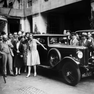 La piloto inglesa Amy Johnson en el Hotel Grosvenor House de Londres.