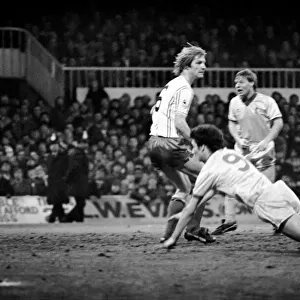 English FA Cup Fourth Round match. Sunderland 0 v Liverpool 3. January 1982 MF05-20-016