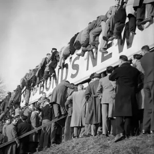 English FA Cup. Norwich City 0-2 Portsmouth. Norwich fans at Carrow Road hoping for a English FA Cup. Norwich City 0-2 Portsmouth. Norwich fans at Carrow Road hoping for a