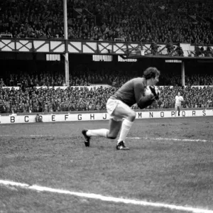 English League Division One match at Goodison Park. Everton 0 v West Ham United 0