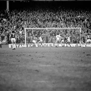 English League Division One match at Goodison Park. Everton 0 v West Ham United 0