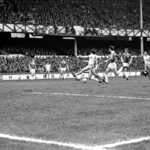 English League Division One match at Goodison Park. Everton 0 v West Ham United 0