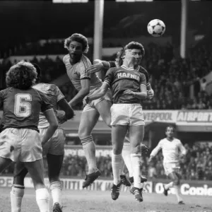 Englischer Ligavereinigungsdrittelmatch im Goodison-Park-Stadion von Everton gegen Nottinghamshire-County-Fußballverein mit dem Ergebnis 3:0