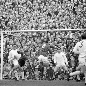 English League Division One match at Highbury. Arsenal 1 v Nottingham Forest 1