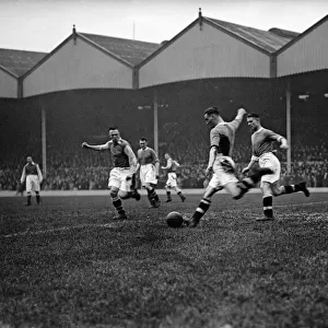 English league division one match match between Arsenal