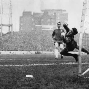 English League Division One match at Stamford Bridge. Chelsea 1 v Manchester English League Division One match at Stamford Bridge. Chelsea 1 v Manchester