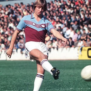 English League Division One match at Upton Park. West Ham United 2 v Queens Park