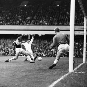 English League Division One match at Upton park. West Ham United 2 v Nottingham