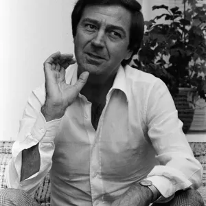 Entertainer Des O Connor. October 1983. Desobit Entertainer Des O Connor. October 1983. Desobit